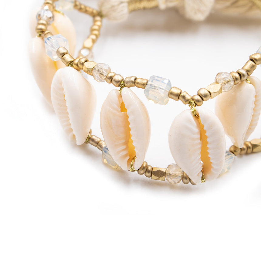 Women's Beige Rope Seashell Bracelet - Close Up